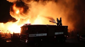 Incendiu devastator! Patru microbuze şi un autocar s-au făcut scrum VIDEO 