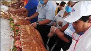 În capitala Mexicului a fost preparat cel mai mare sandwich din America Latină 