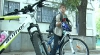 Se descurcă şi fără microbuze: Mai mulţi locuitori ai Capitalei merg pe jos sau cu bicicleta VIDEO