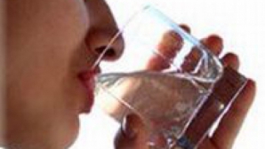 Lichidul care ne omoară: 14 mii de oameni mor zilnic, din cauza poluării apei