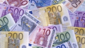 Deputaţii francezi au votat taxa de 75% pe veniturile foarte mari