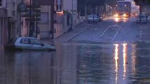 Inundaţi de proporţii în Franţa. Sute de oameni au fost evacuaţi în oraşul Lourdes