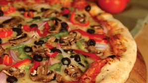 Pizza INTERZISĂ minorilor. Vezi ce conţine aceasta