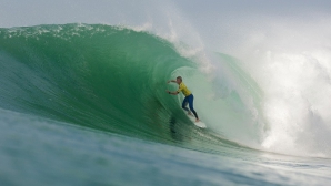 Spectacol pe valuri: Cei mai buni surferi din lume au participat la competiţia Rip Curl Pro din Portugalia 