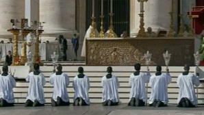 Papa Benedict al XVI-lea a canonizat noi şapte sfinţi