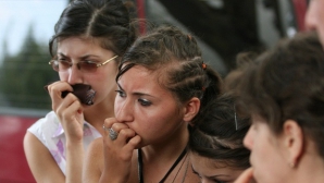 Nemulţumirile tinerelor cu vârste între 20 şi 25 de ani sunt viaţa sexuală, banii şi cariera, potrivit unui sondaj