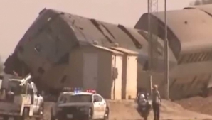 Clipe de groază în SUA: Zeci de persoane au fost rănite, după ce un camion a lovit un tren