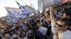 PROTESTE VIOLENTE în Grecia. Protestatari au aruncat cu pietre, petrade şi bombe incendiare în forțele de ordine