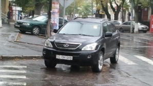 Tot mai multe persoane SE IMPLICĂ în campania "Viaţa are prioritate" VEZI 10 poze cu maşini parcate neregulamentar