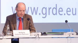 Grecia: Consulul german, ATACAT de manifestanţi la Salonic