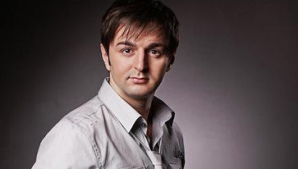 Adrian Ursu le pregăteşte fanilor o nouă surpriză muzicală