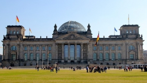 Revista Presei: Guvernul de la Berlin a cenzurat un raport despre sărăcie