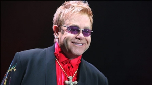 Două piese ale lui Elton John, pe primul loc în topul celor mai bine vândute single-uri din Marea Britanie