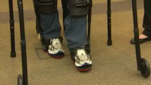 O şansă pentru oamenii paralizaţi: S-a descoperit metoda prin care vor putea merge din nou