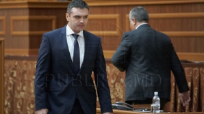 Viorel Chetraru: Ofiţerii CNA vin la ora 08:00 la serviciu, stau cu mâinile pe masă până la 17:00 şi pleacă