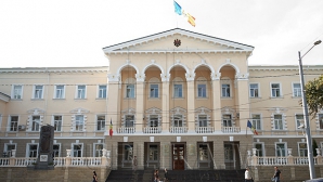 Restricţii de circulaţie din cauza vizitei lui Jose Manuel Barroso la Chişinău. Chişinăuienii, rugaţi să circule cu transportul public