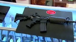 Tragedie evitată. Poliţia americană a arestat un tânăr care intenţiona să deschidă focul într-un cinematograf 