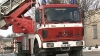 Pompierii, în ALERTĂ. A izbucnit un incendiu într-un depozit cu haine din sectorul Buiucani