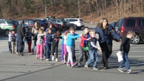 Masacru într-o şcoală din SUA: 27 de persoane au murit, inclusiv 18 elevi VIDEO