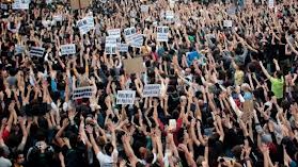 Proteste la Madrid şi Roma: "Autorităţile distrug ţara şi pe noi"