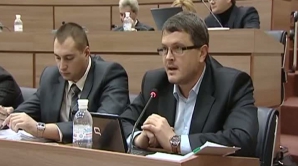 Ceartă în Sovietul Suprem de la Tiraspol. Ce a încins spiritele în şedinţa "legislativului" local VIDEO