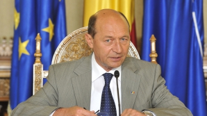 Băsescu îndeamnă politicienii care au câştigat mandate în Parlamentul României să nu exercite presiuni