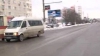 Şoferii de maxi-taxi se plâng că nu au călători astăzi, pasagerii spun că microbuzele circulă foarte rar