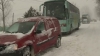 Un autocar cu moldoveni, printre care 15 copii, blocat în România din cauza nămeţilor