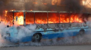 Scene de groază în Elveţia: Un autobuz, în care se aflau 38 de copii, a fost cuprins de flăcări