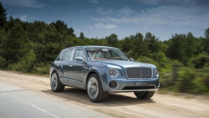 Şeful Bentley: Am putea dezvolta un model hibrid care să fie alimentat de la priză  