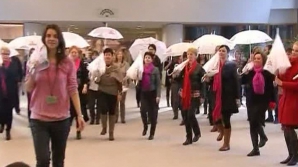 Dans în Parlamentul European. Europarlamentarele protestează împotriva violenţei