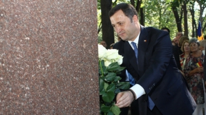 Vlad Filat de Ziua Culturii: Trebuie să ne culturalizăm la toate capitolele (VIDEO)