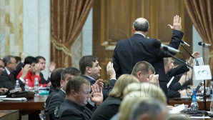 Parlamentul ar putea aproba, astăzi, proiectul de hotărâre privind eliberarea din funcție a procurorului general, Valeriu Zubco 