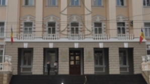 MAI a greşit: Din gruparea criminală specializată pe contrabandă cu maşini nu fac parte angajaţi ai structurilor de stat 