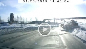 Apariţie ŞOCANTĂ. N-ai să ghiceşti niciodată ce îţi poate tăia calea pe şoselele din Rusia (VIDEO)