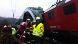 Accident grav la graniţa dintre Elveţia şi Germania: Două trenuri de pasageri s-au ciocnit