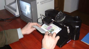 Un cetăţean rus s-a dat drept tatăl unui minor din Moldova, pentru a-l scoate din ţară