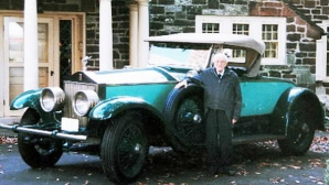 Proprietarul unui Rolls-Royce a asigurat îngrijirea maşinii după decesul său