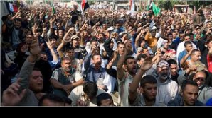 Podul Ambassador a fost blocat de sute de manifestanţi