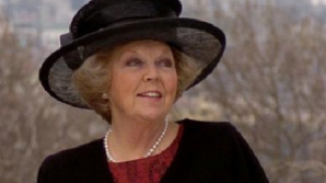 Regina Beatrix a Olandei a abdicat în favoarea prinţului Willem-Alexander