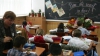 Deficit de profesori şi educatori în şcolile şi grădiniţele din ţară. Cine sunt cei mai căutaţi