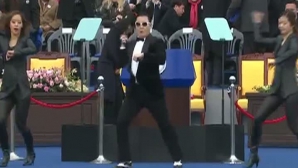 Prima femeie preşedinte din istoria Coreei de Sud a fost învestită în stil "Gangnam"