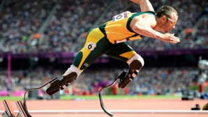 O femeie, găsită moartă în casa lui Oscar Pistorius. Campionul ar fi împuşcat-o 