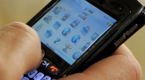 Cartele reîncărcate prin aplicaţie de smartphone