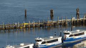 Incendiu în New Jersey: Trei ambarcaţiuni au luat foc 