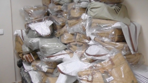 Business moldovenesc cu genţi din piele: Le-a adus din Italia, pentru a le vinde magazinelor din Chişinău 