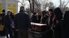 Cimitirul Central din Capitală, aglomerat. Sute de oameni şi-au luat rămas bun de la interpreţii Mircea Guţu şi Georgeta Ciorici 