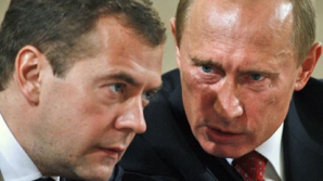"Medvedev este un cadavru politic ambulant. Putin se pregăteşte să scape de el"
