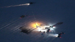 O capsulă Soyuz cu trei astronauţi la bord a aterizat în Kazahstan