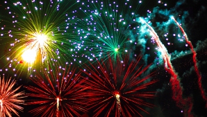 Foc de artificii cu final tragic: 13 oameni au murit după ce un camion cu produse pirotehnice a explodat